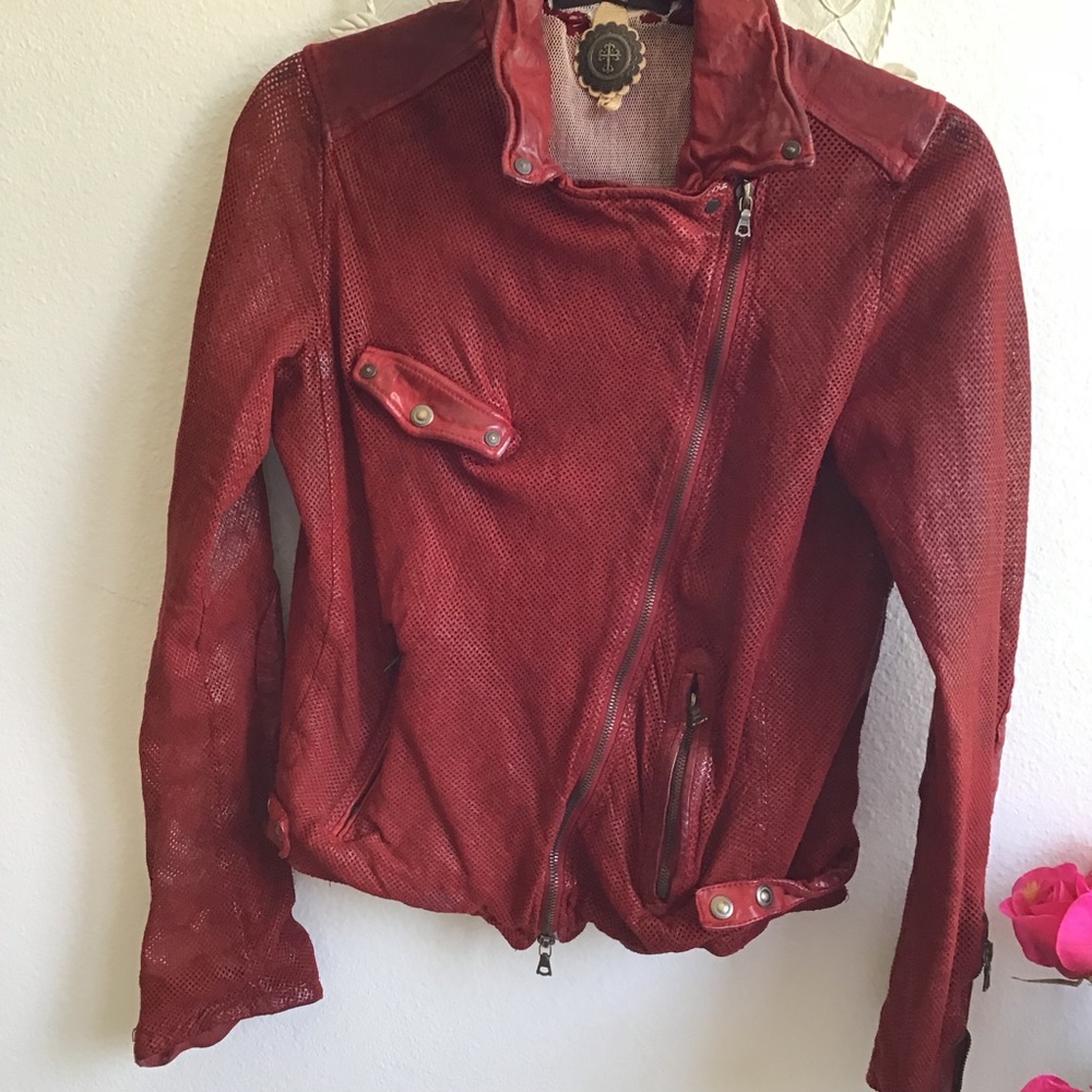Leather jacket - Picture 2 of 8